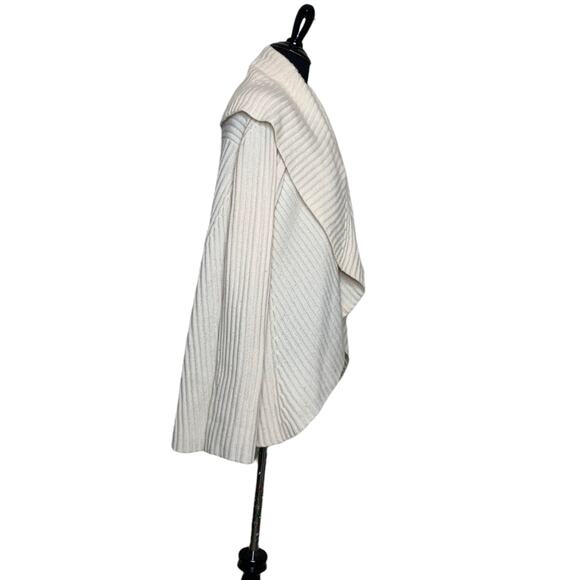 Neiman Marcus cream cashmere shawl collar open front cardigan size small - Picture 5 of 9